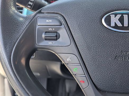 Used 2016 Kia Forte LX FWD image 18