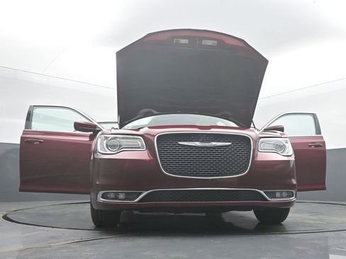 Used 2016 Chrysler 300 Limited RWD image 56
