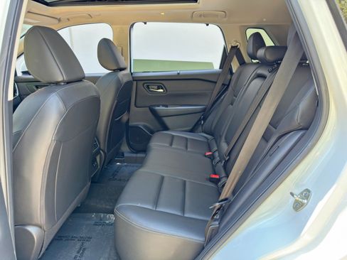 Used 2024 Nissan Rogue SL w/ SL Premium Package FWD image 37