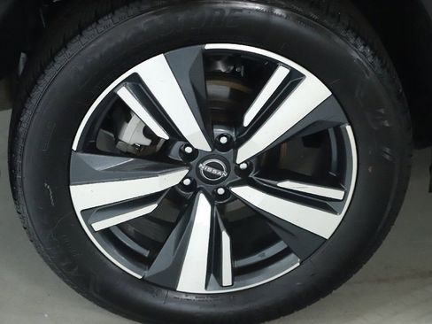 Certified 2024 Nissan Rogue SL image 14