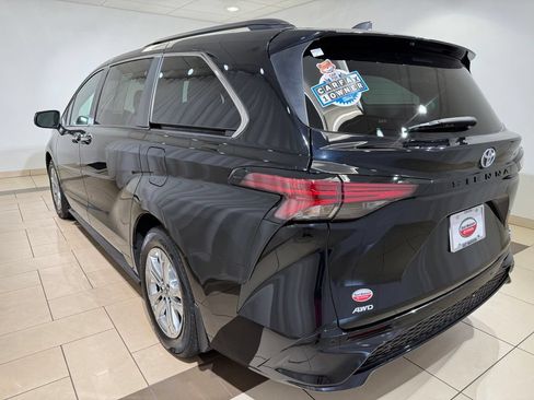 Certified 2023 Toyota Sienna XSE w/ XSE Plus Package AWD/4WD image 3