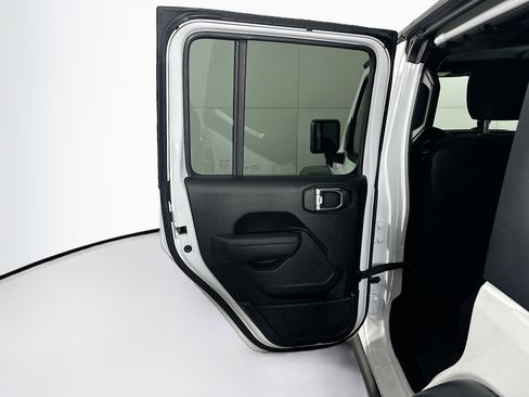 Used 2023 Jeep Wrangler Unlimited w/ Cold Weather Group image 25