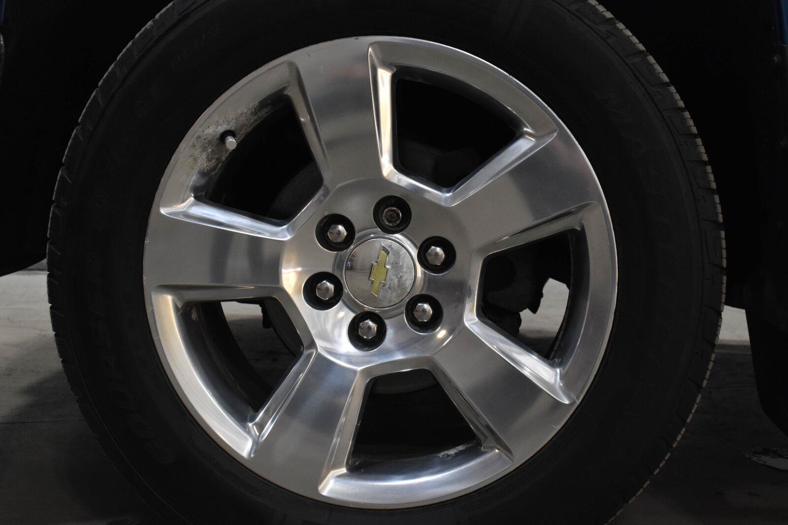 Used 2015 Chevrolet Silverado 1500 LT w/ LT Convenience Package AWD/4WD image 28