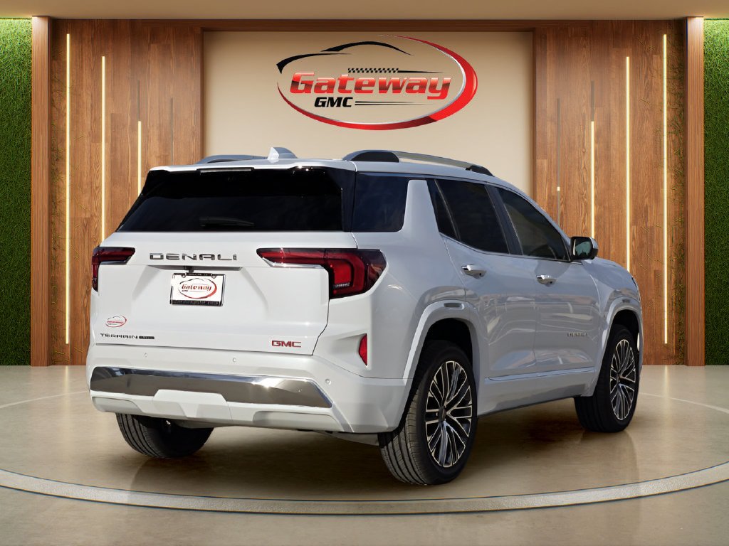 New 2027 GMC Terrain Denali w/ LPO, Floor Liner Package AWD/4WD image 4