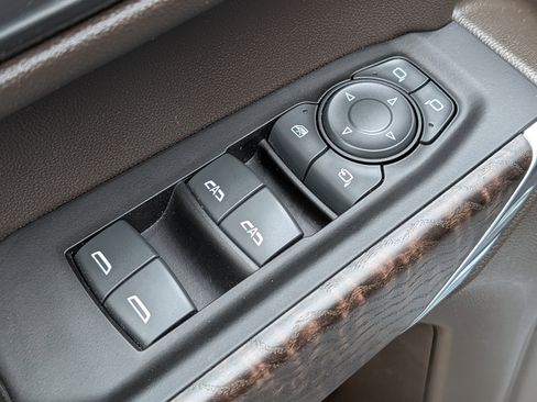 Used 2022 GMC Sierra 1500 Denali w/ Denali Premium Package image 19