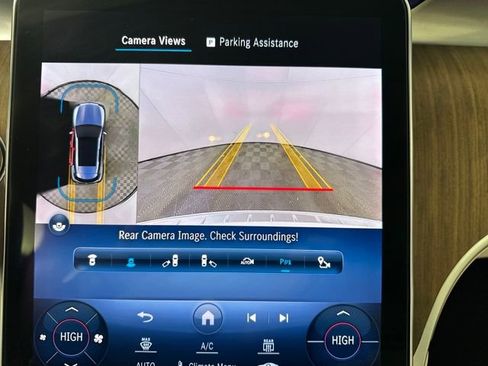 Used 2023 Mercedes-Benz GLC 300 GLC 300 w/ Exclusive Trim Package image 21