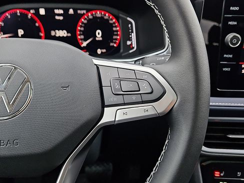 New 2026 Volkswagen Taos SEL image 18