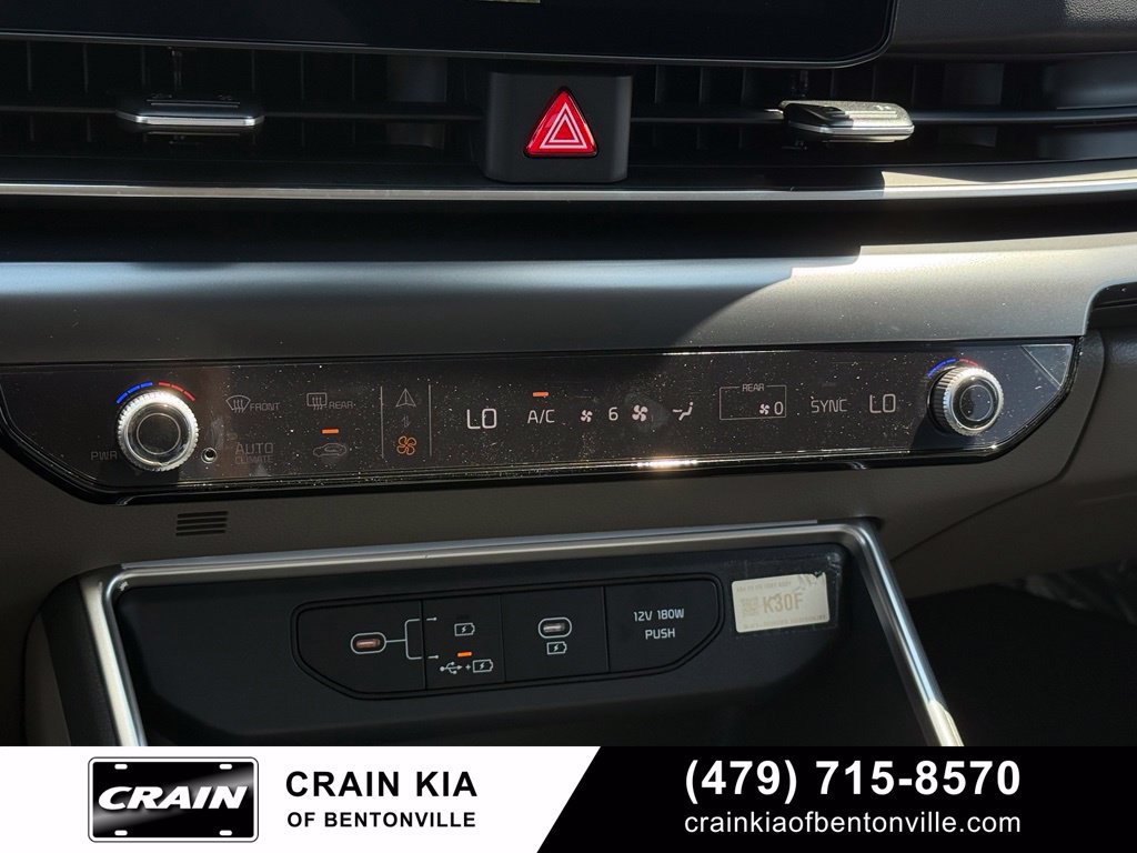 New 2026 Kia Carnival FWD image 17