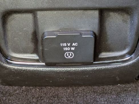 Used 2019 Jeep Grand Cherokee Altitude image 17