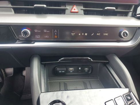 New 2025 Kia Sportage SX Prestige AWD/4WD image 27