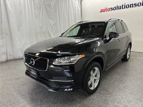 Used 2016 Volvo XC90 T5 Momentum image 3
