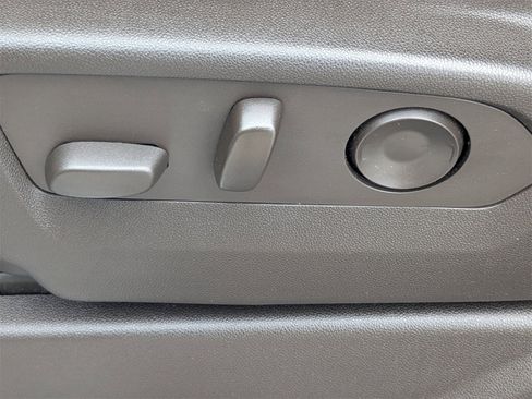 Used 2022 Chevrolet Tahoe LT w/ Luxury Package image 57