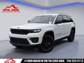 Used 2025 Jeep Grand Cherokee Altitude RWD video 1