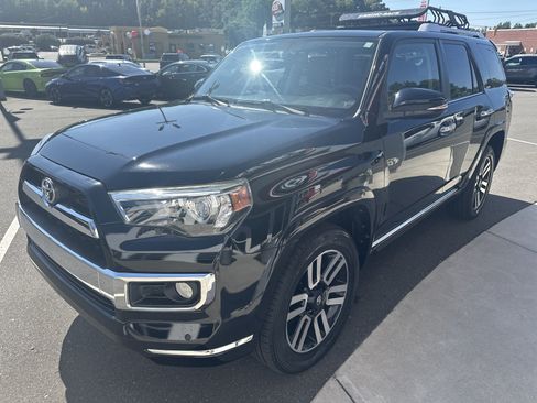 Used 2016 Toyota 4Runner Limited AWD/4WD image 4