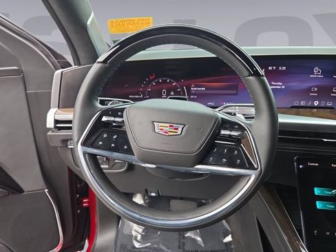 Certified 2026 Cadillac Escalade ESV Platinum Sport w/ LPO, ONYX Package AWD/4WD image 13