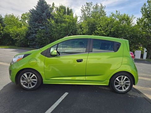 Used 2016 Chevrolet Spark LT FWD image 9