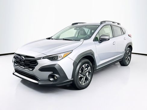 Used 2024 Subaru Crosstrek 2.0i Premium image 3