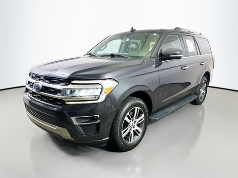 Used 2024 Ford Expedition Limited RWD image 3