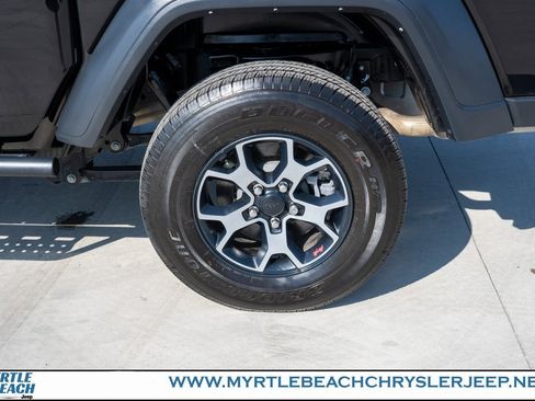 Certified 2023 Jeep Gladiator Sport image 12