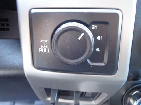 Used 2020 Ford F250 Lariat w/ Chrome Package image 55