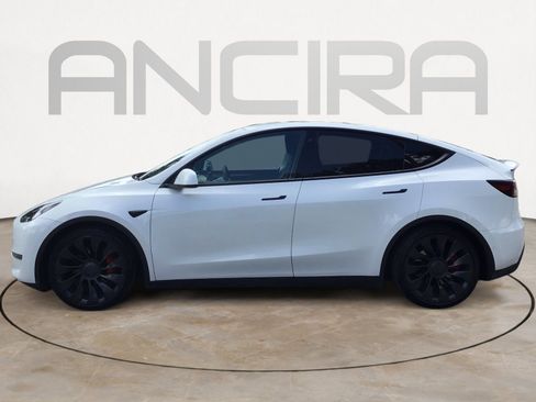 Used 2022 Tesla Model Y Performance AWD/4WD image 9