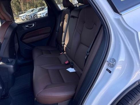 Certified 2023 Volvo XC60 B5 Plus w/ Protection Package Premier image 7
