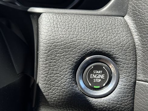 Used 2021 GMC Yukon Denali AWD/4WD image 17