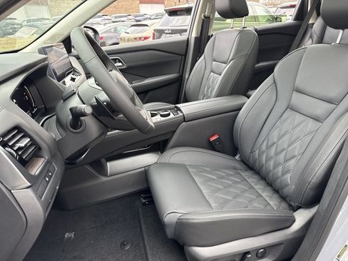 New 2025 Nissan Rogue Platinum w/ Tech Package AWD/4WD image 32