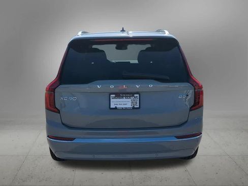 Used 2026 Volvo XC90 B5 Plus w/ Protection Package AWD/4WD image 5
