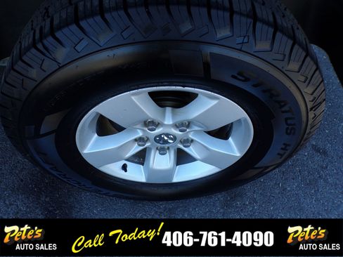 Used 2017 RAM 1500 Outdoorsman image 11