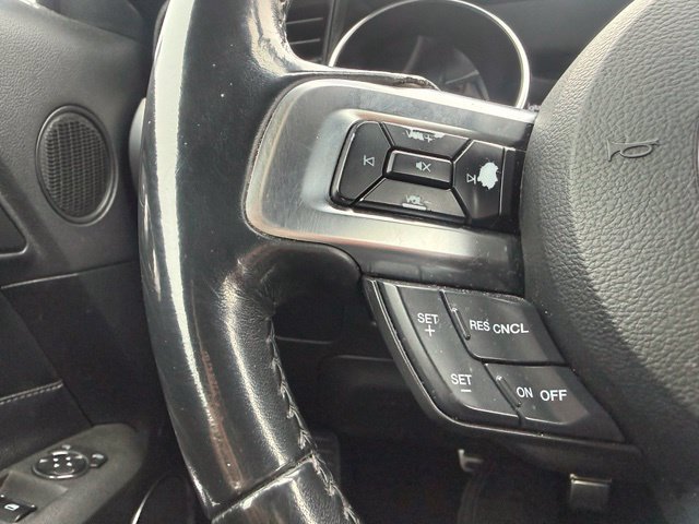 Used 2020 Ford Mustang Premium RWD image 21
