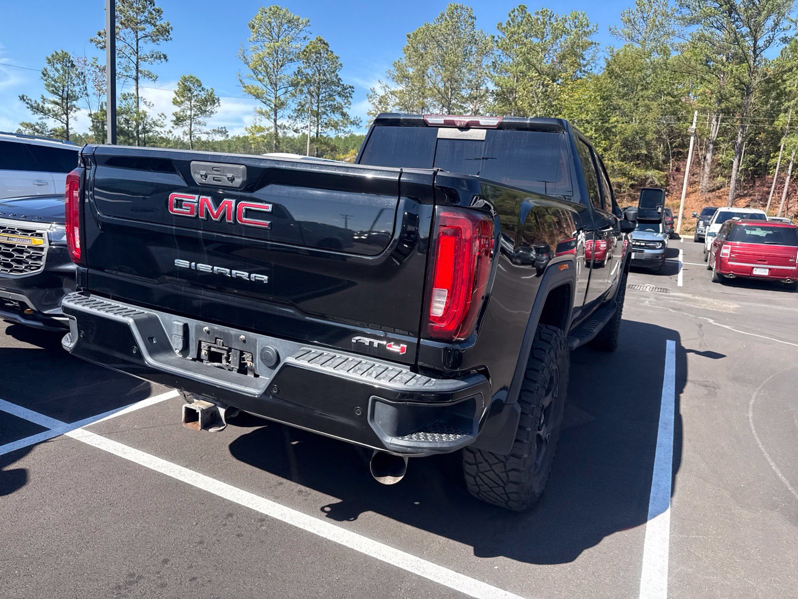 Used 2021 GMC Sierra 2500 AT4 w/ AT4 Premium Plus Package AWD/4WD image 6