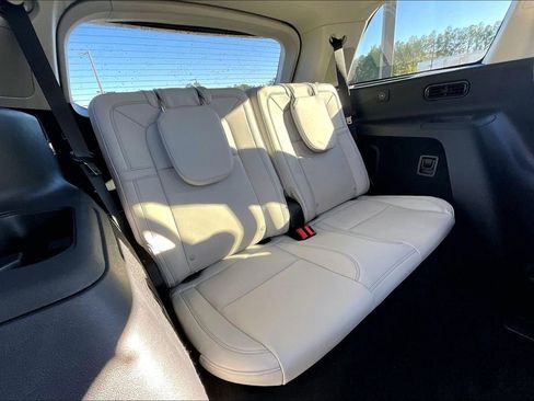 Used 2025 Lincoln Aviator Reserve w/ Equipment Group 201A image 28