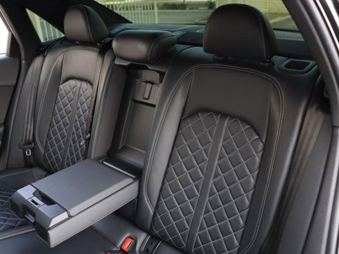 Used 2021 Audi S4 Premium Plus w/ Premium Plus Package image 22