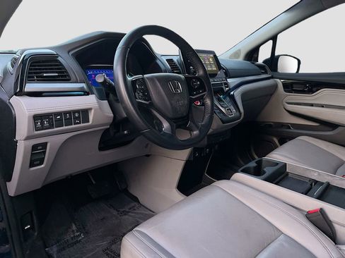 Used 2024 Honda Odyssey Touring image 9