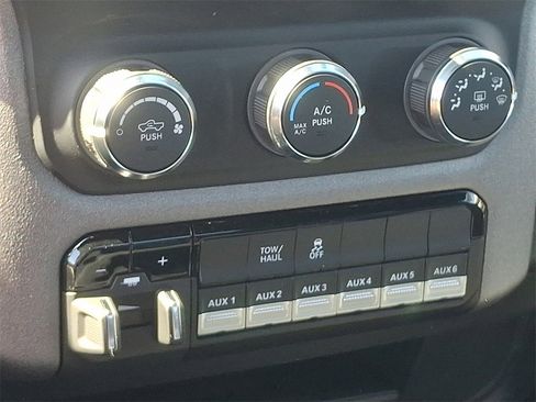 Used 2024 RAM 2500 Tradesman w/ Chrome Appearance Group image 14