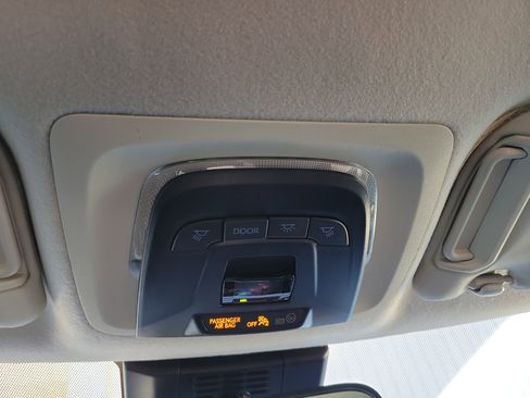 Used 2025 Toyota Corolla LE image 29