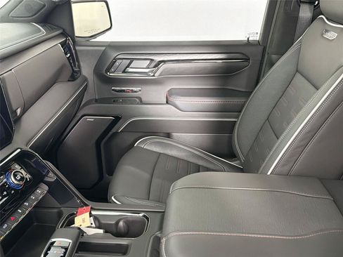 Used 2026 GMC Sierra 1500 AT4X w/ AT4X AEV Edition AWD/4WD image 28