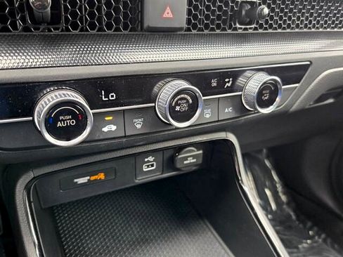 Used 2025 Honda CR-V LX image 17