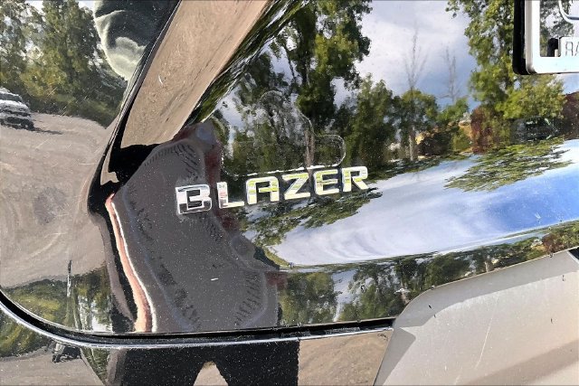 Used 2023 Chevrolet Blazer LT FWD image 8