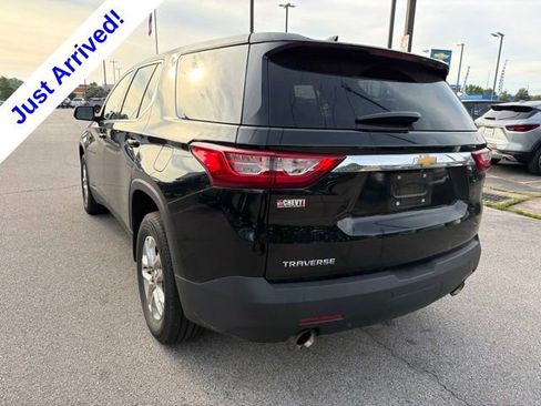 Used 2021 Chevrolet Traverse LS FWD image 5