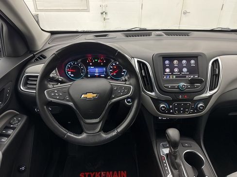 Used 2022 Chevrolet Equinox LT w/ Driver Convenience Package image 14