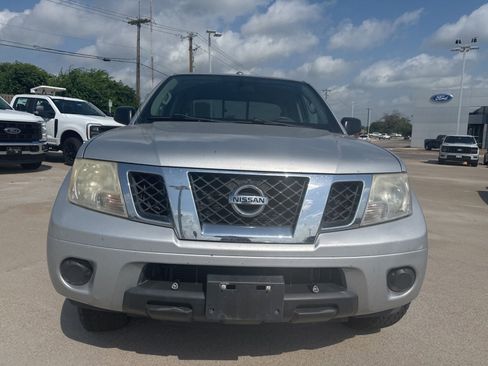 Used 2014 Nissan Frontier SV RWD image 9