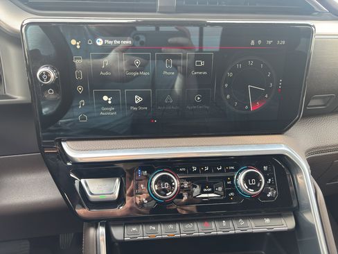 Used 2023 GMC Sierra 1500 Denali w/ Technology Package image 18