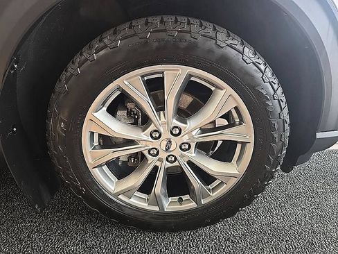 Used 2020 Ford Explorer XLT w/ Equipment Group 202A AWD/4WD image 40