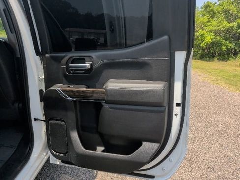 Used 2019 Chevrolet Silverado 1500 LT w/ All-Star Edition AWD/4WD image 11