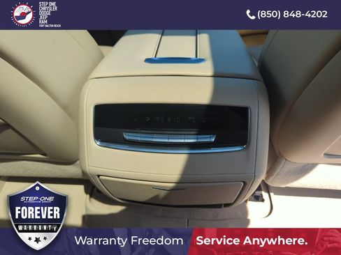 Used 2021 Cadillac Escalade Premium Luxury RWD image 36