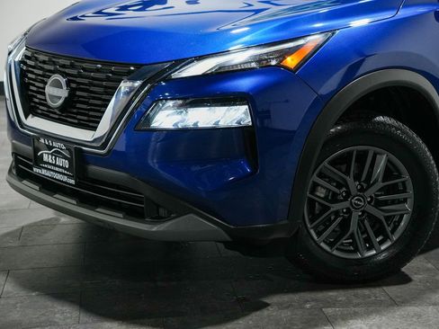 Used 2023 Nissan Rogue S image 9