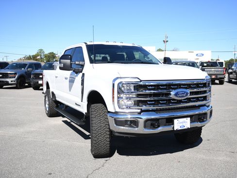 New 2026 Ford F250 Lariat image 3