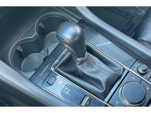 Used 2020 MAZDA MAZDA3 Hatchback w/ Preferred Package image 32